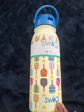 SWIG Water Bottle - Blue Cream Paddle Print